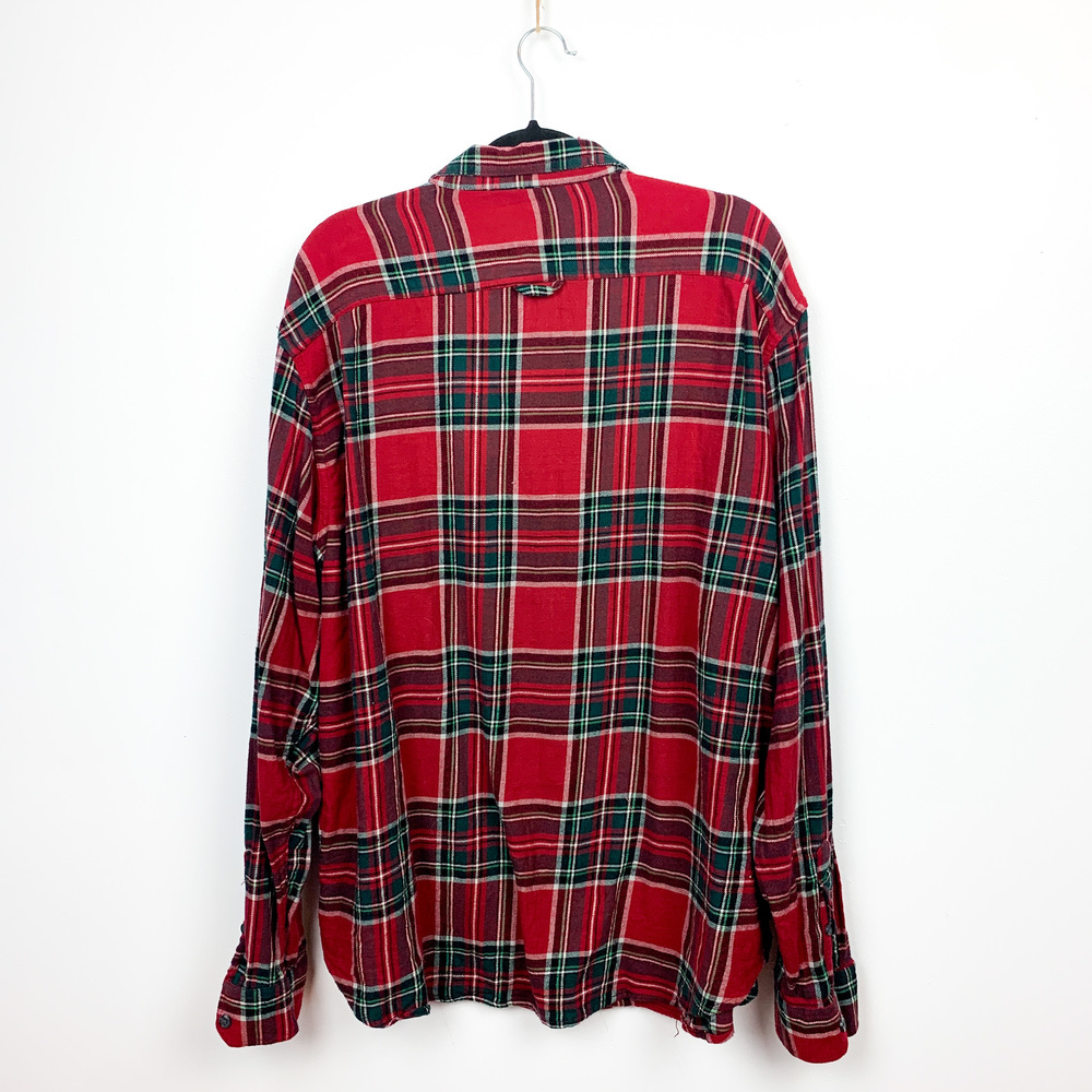 Old Navy Regular Fit Red & Green Plaid Button-Up - Picture 9 of 11
